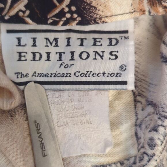 Vintage Limited Editions tan and black floral print top - Picture 2 of 5